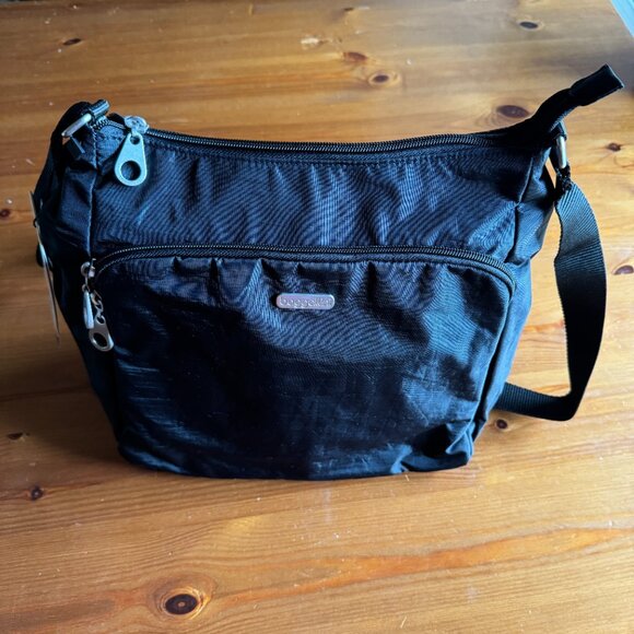 NWT Baggallini Black Joey Large Hobo with Adjustable Strap -10” H x 11" W x 5” D - Picture 9 of 14